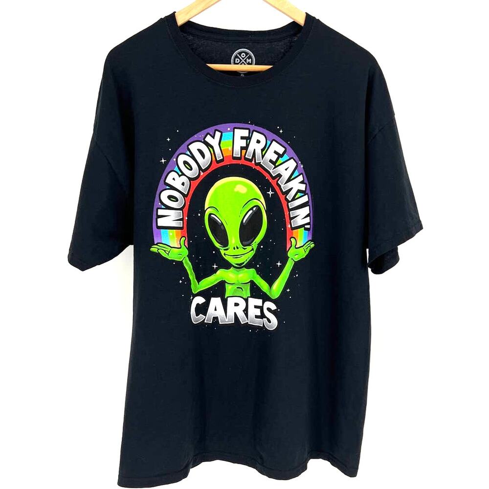 DOM Alien Tee Nobody Freakin  Cares